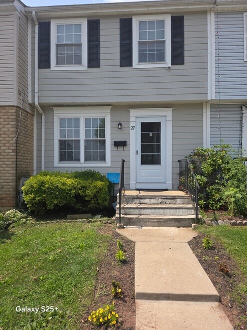 Building Photo - 27 N Pendleton Ct