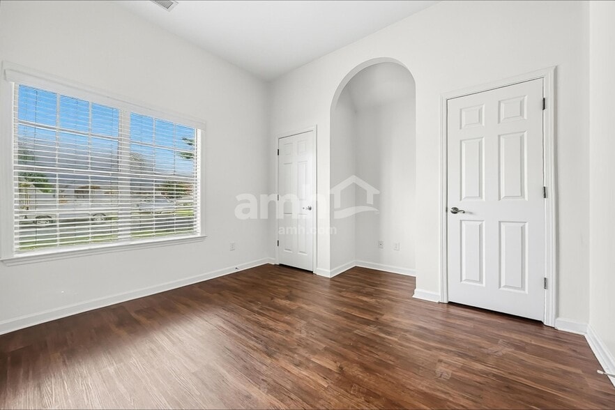 Building Photo - 1679 Farkleberry Dr