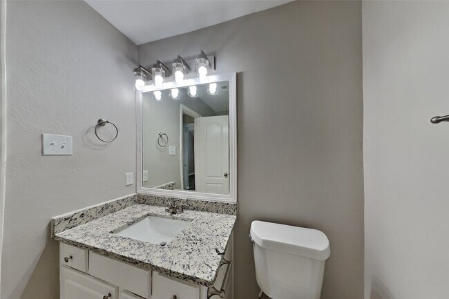 Building Photo - 17262 Lafayette Hollow Ln