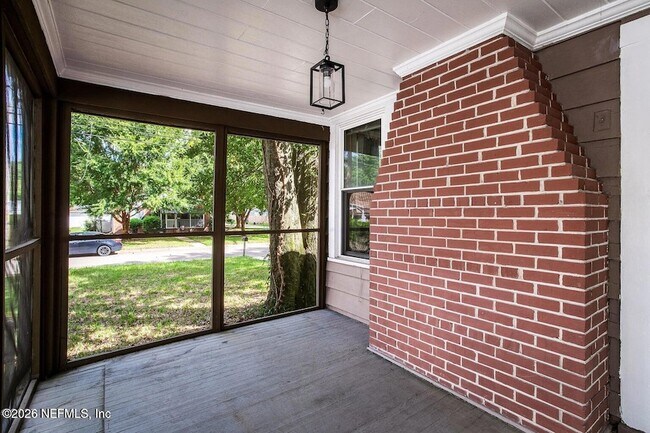 Building Photo - 4808 Royal Ave