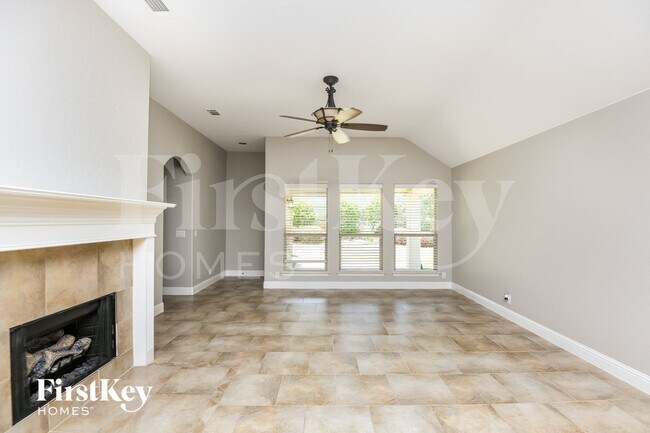 Building Photo - 964 Tara Dr