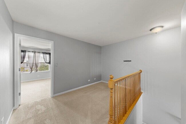 Building Photo - 129 Springbrook Trail S