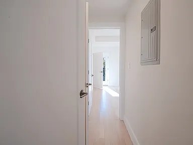 Building Photo - 59 Gove St