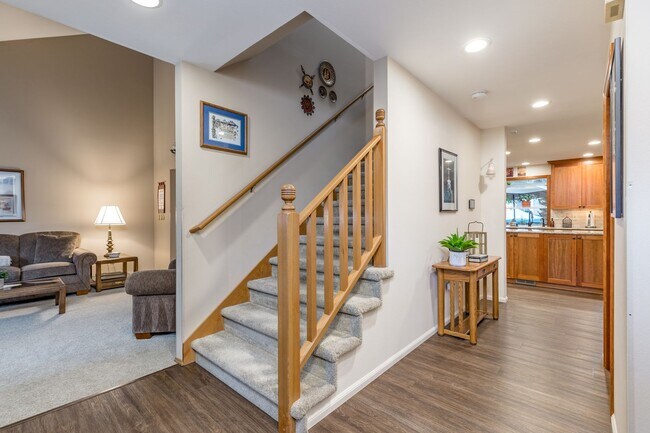 Building Photo - Lea Hill beautiful home - 4 bedroom 2.5 baths with 3 car garage & AC - A must see - Available Apr...