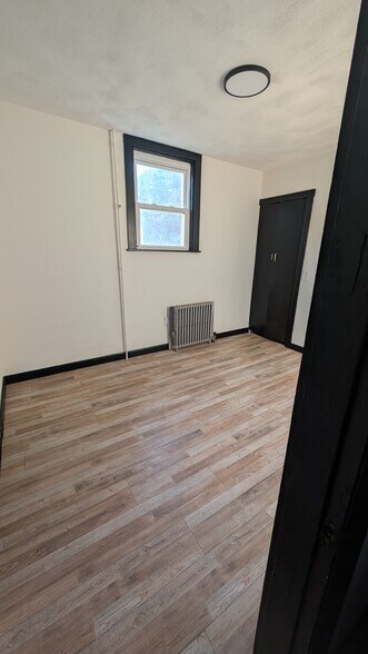1st Bedroom - 18 Kernick St