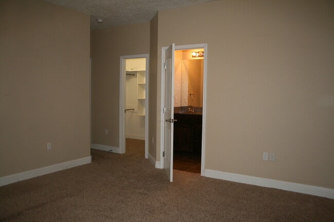 Building Photo - IMPRESSIVE HOME IN NEW SUBDIVISION NEAR HO...