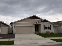 Building Photo - Beautiful Home in Montrose Community!