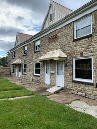 Building Photo - 3265 Sunset Blvd