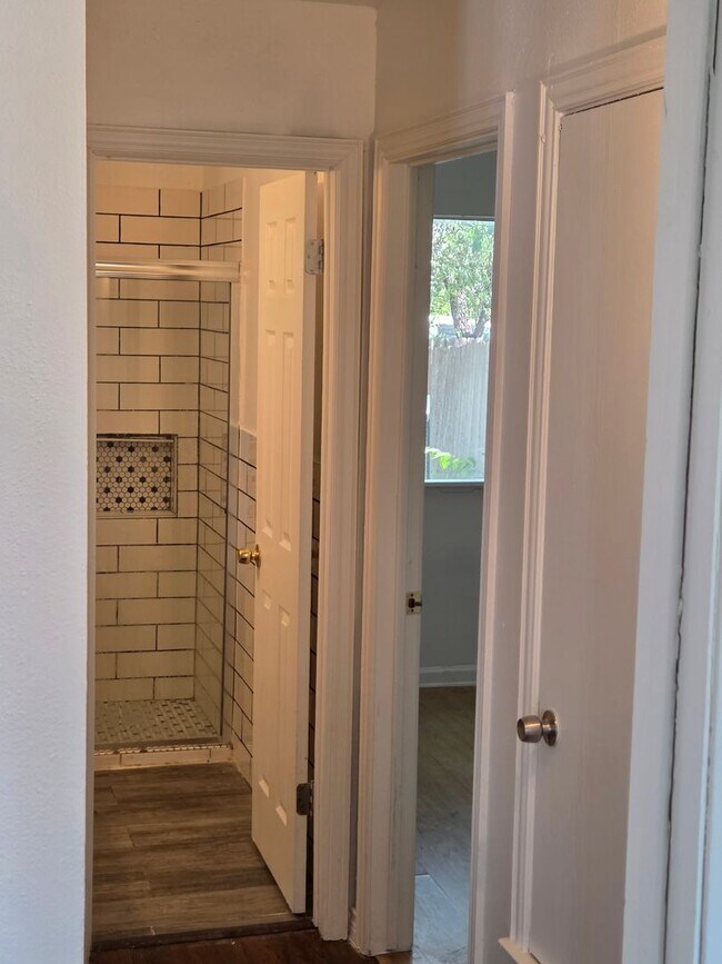 Building Photo - Nice 3 bedroom 1 bath for rent