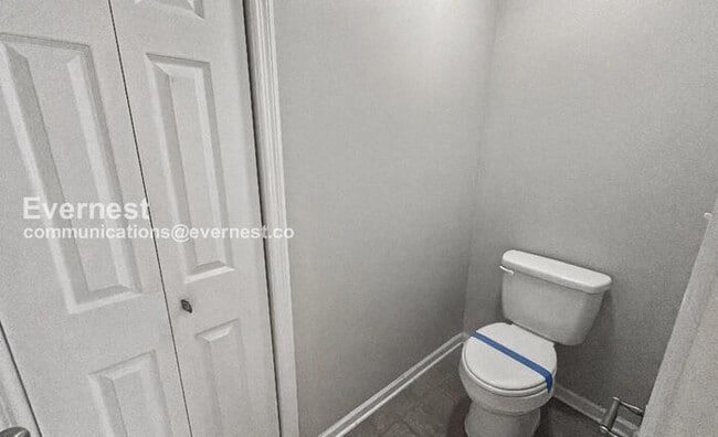 Building Photo - 4800 Inglewood Ct SE