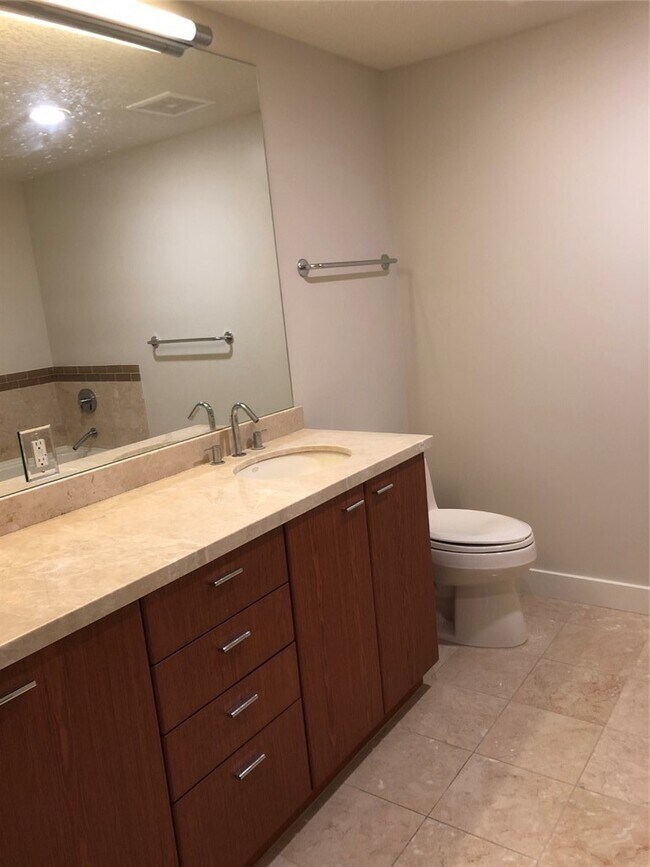 Building Photo - 3131 Michelson Dr