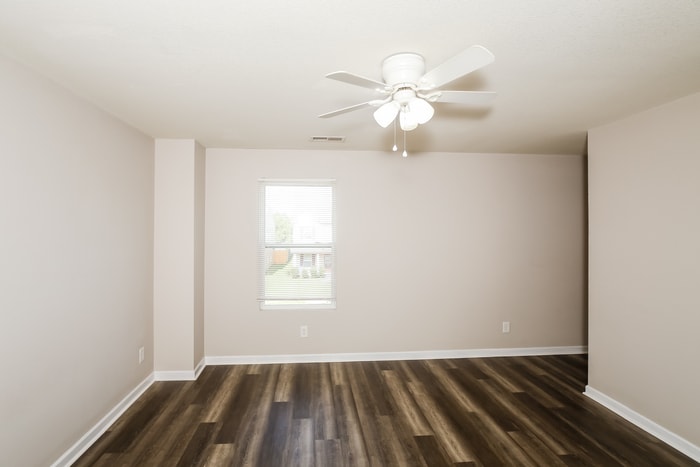 Building Photo - 321 Counter Point Dr