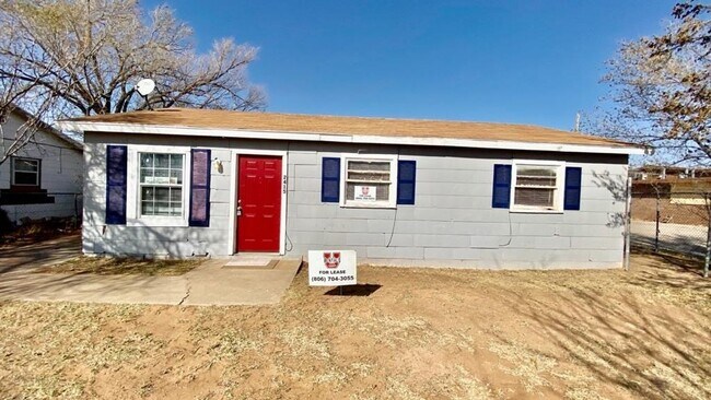 Building Photo - Handyman Special $0 First Month's Rent / “...