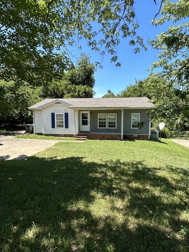 Primary Photo - 19 Cable Rd