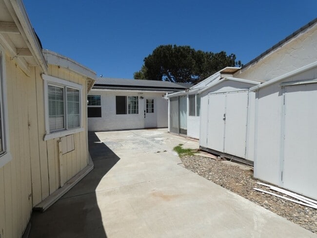 Building Photo - Single Story 2 Bedroom 2 Bath Casita Utilities Included