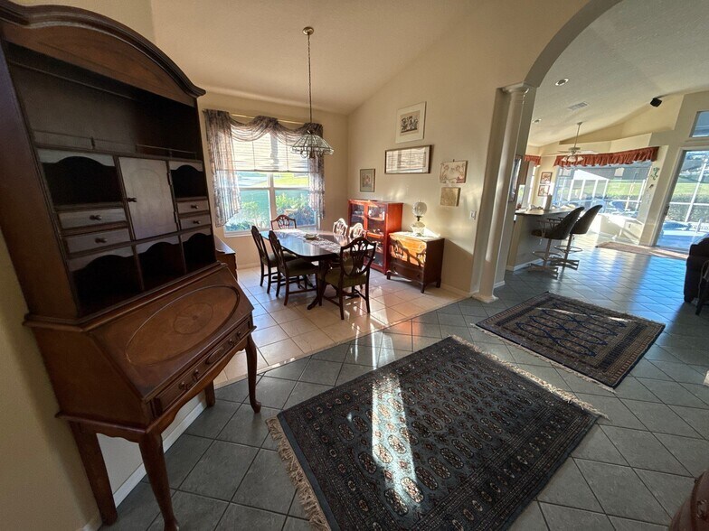 Building Photo - 30 W Doerr Path