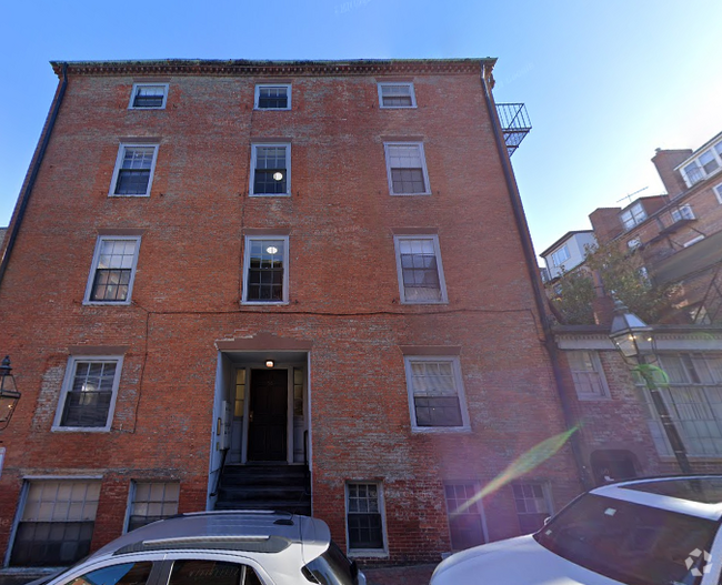 Building Photo - 58 Anderson St