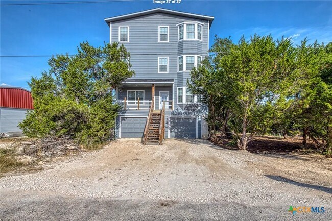 Primary Photo - 729 Clay Ridge