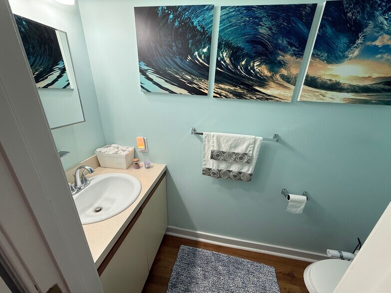 Building Photo - 7925 Ridge Ave