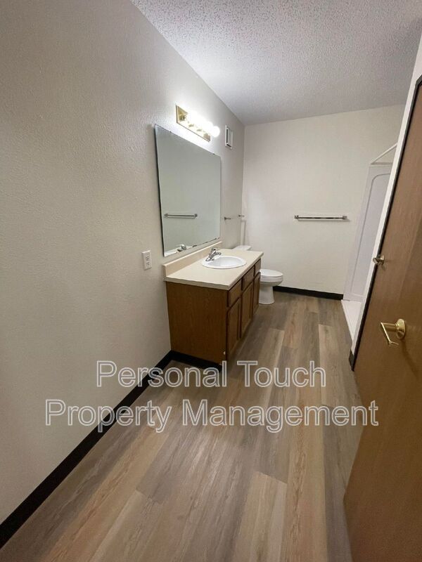 Building Photo - 435 22nd Street East