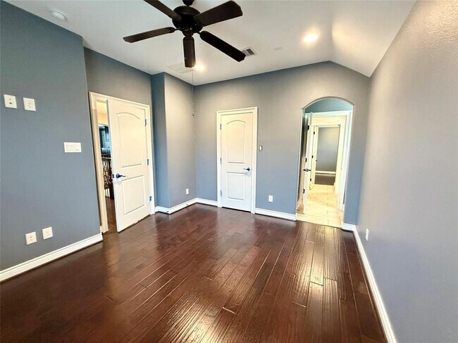 Building Photo - 25627 Fleming Lodge Ln