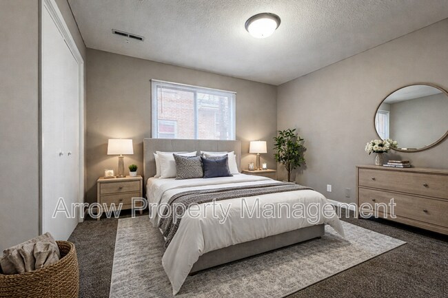 Building Photo - 1027 A St