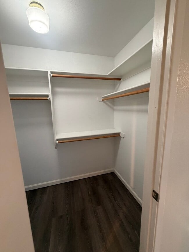 Building Photo - Charming 3 bedroom 2 bathroom home located...