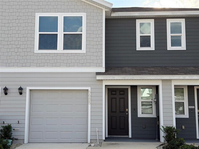 Building Photo - 6685 SW 81st Lp