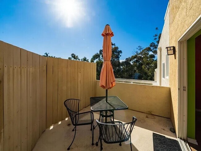 Building Photo - Spacious Golden Hill Townhome with 2-Car Garage & Canyon Views!