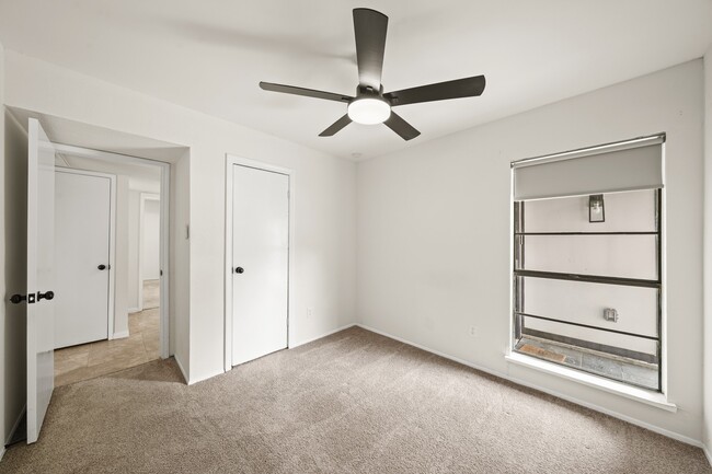 Building Photo - 6711 Pickett Dr