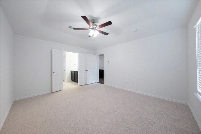 Building Photo - 5509 Candlewood Dr