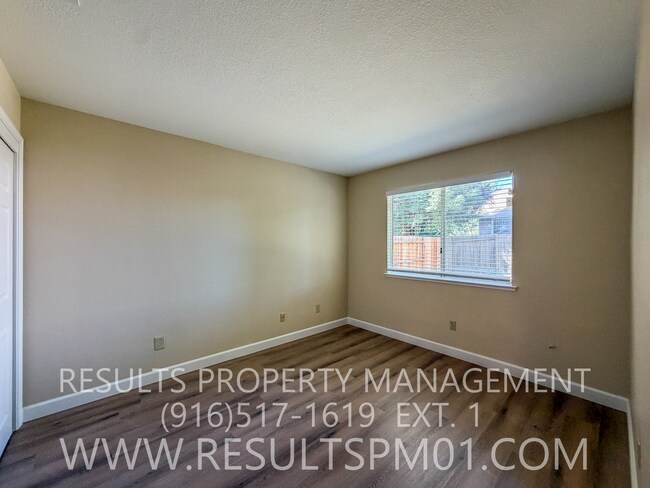 Building Photo - 112 Dyrell Way