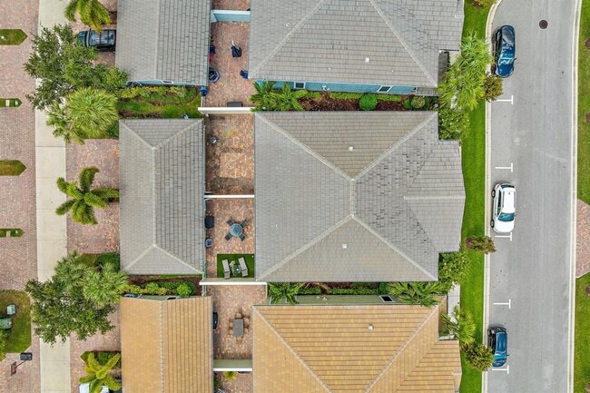 Building Photo - 1130 Sweet Hill Dr
