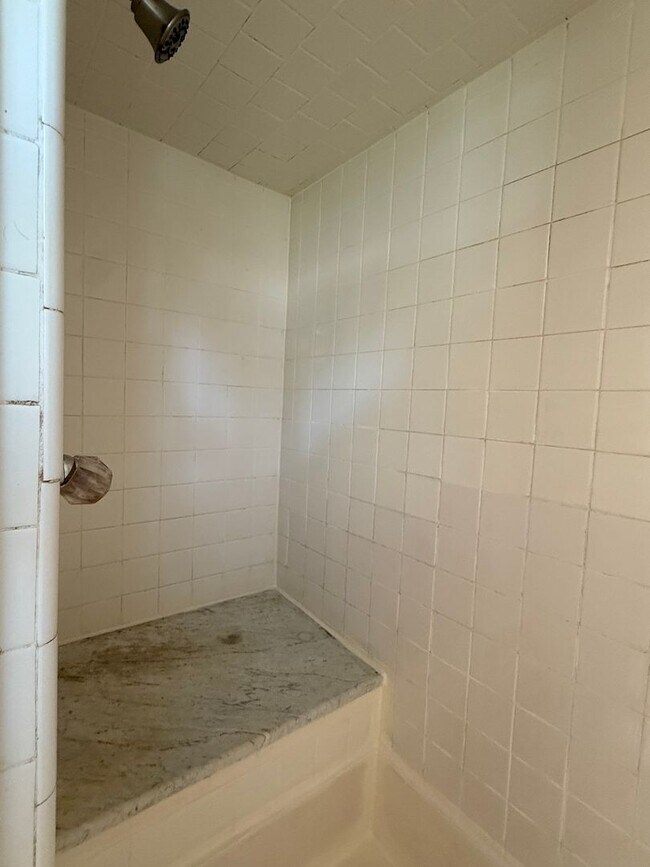 Building Photo - 5 Flourite Cove