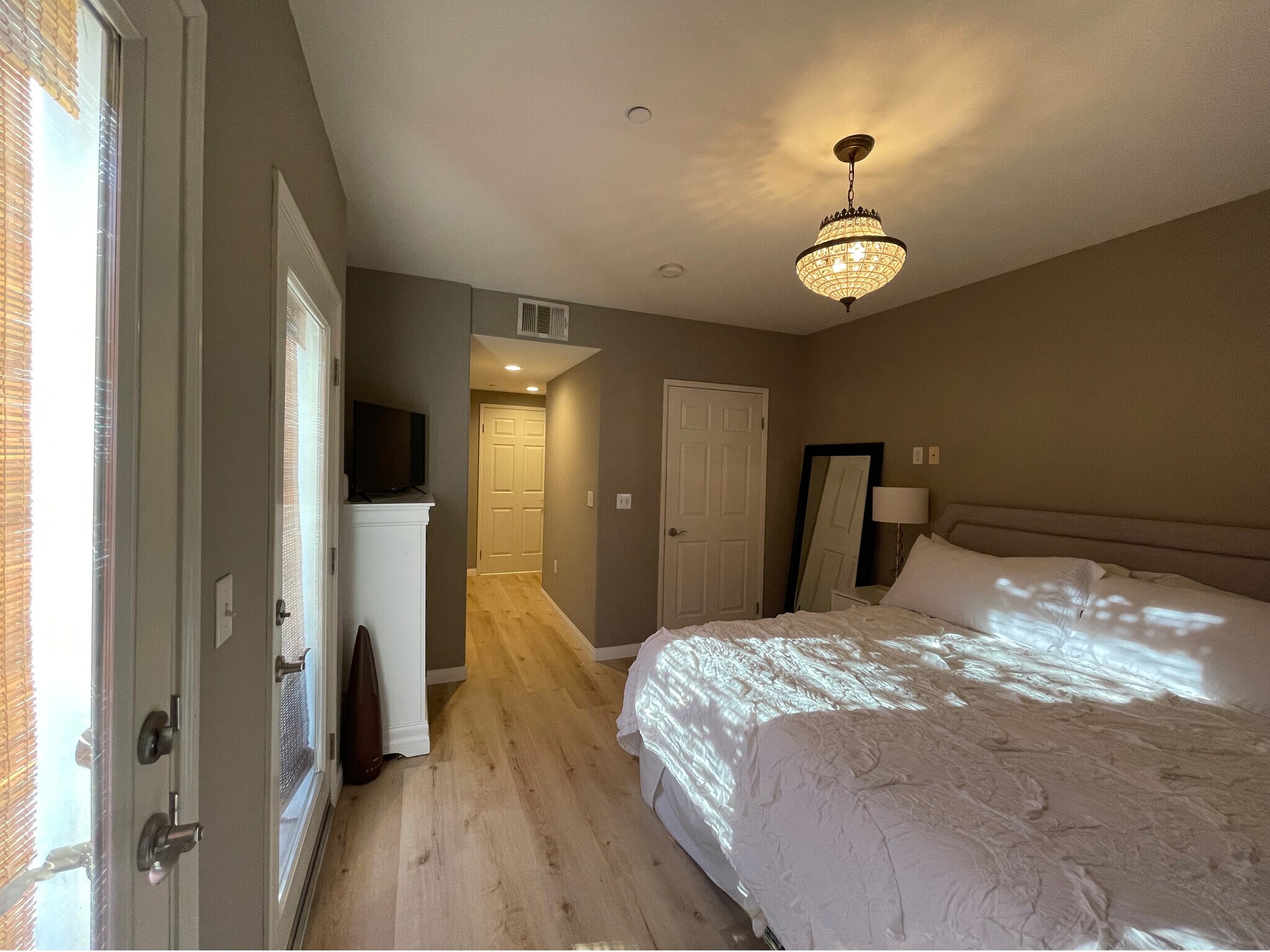 Building Photo - 3636 Jasmine Ave