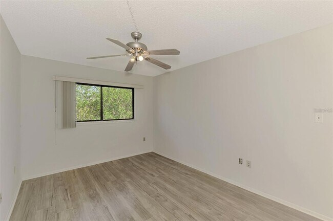 Building Photo - 935 Sunridge Way