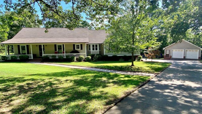 Primary Photo - 11 Henry Ct