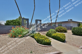 Building Photo - 13610 N 108th Dr