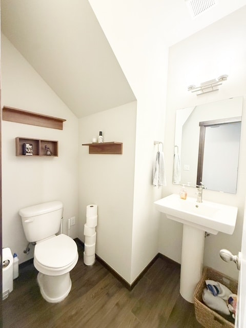 Building Photo - 2063 SE Hopi Way