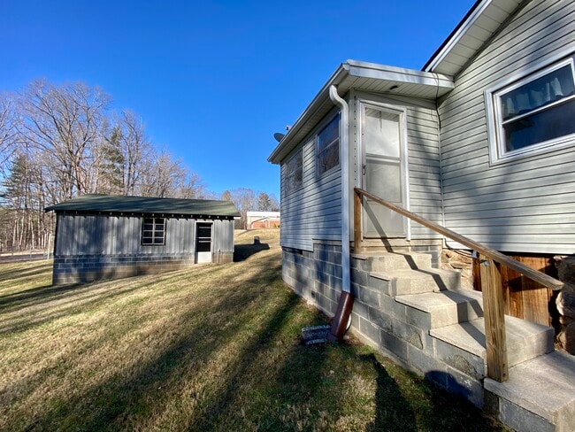 Building Photo - 729 Asbury Rd