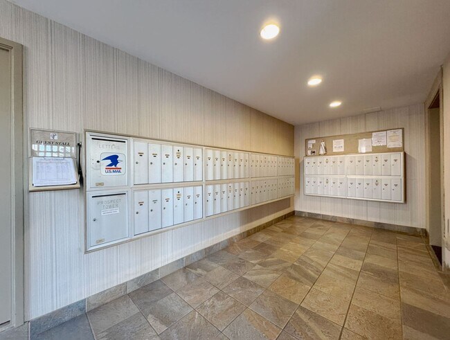 Building Photo - 927 Prospect St