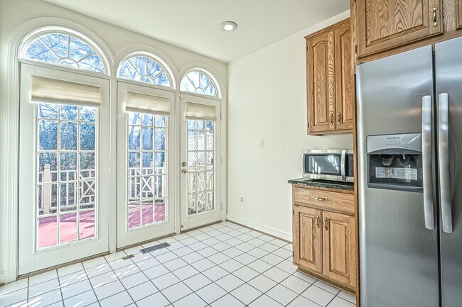 Building Photo - 2143 Wolftrap Ct