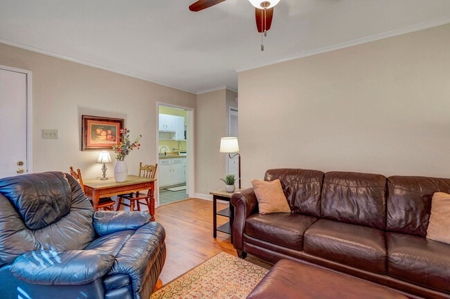 Building Photo - GREAT CONDO IN RALEIGH!