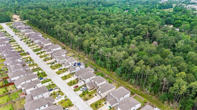 Building Photo - 2256 Raider Dr