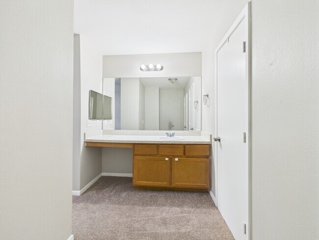 Building Photo - 12642 Ashford Meadow Dr