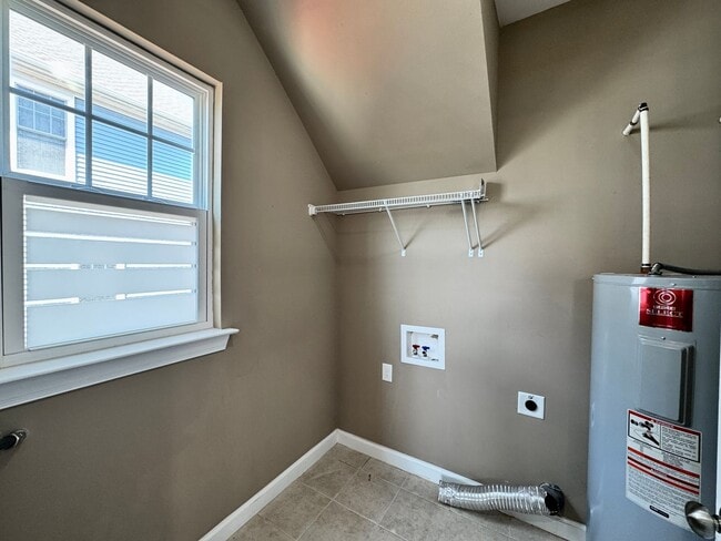 Building Photo - A Block From The Beaches! Ready 09-21-26! Oversized Parking Pad, Pet Friendly!