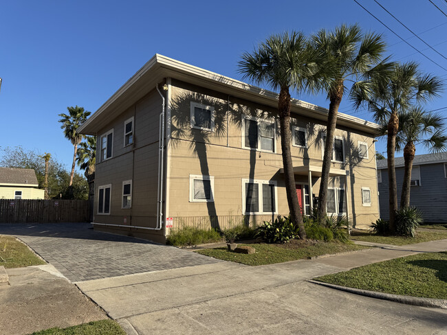 Building Photo - 2312 53rd St