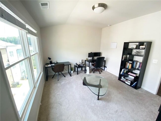 Building Photo - 757 Cady Way