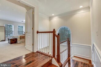 Building Photo - 22092 Avonworth Square