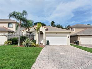 Primary Photo - 3704 Woodfield Ct
